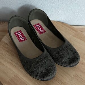 Pop Jagger Womens Round Closed Toe Slip-On Shoe 9.5M